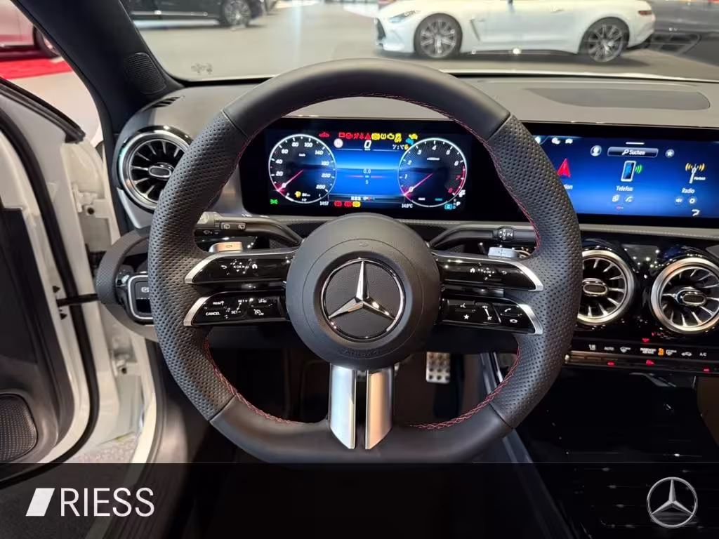 Mercedes-Benz A 200 AMG+PANO+MULTIBEAM+TOTWKL+KEYLESS+360°+ A 200 - Bild 15