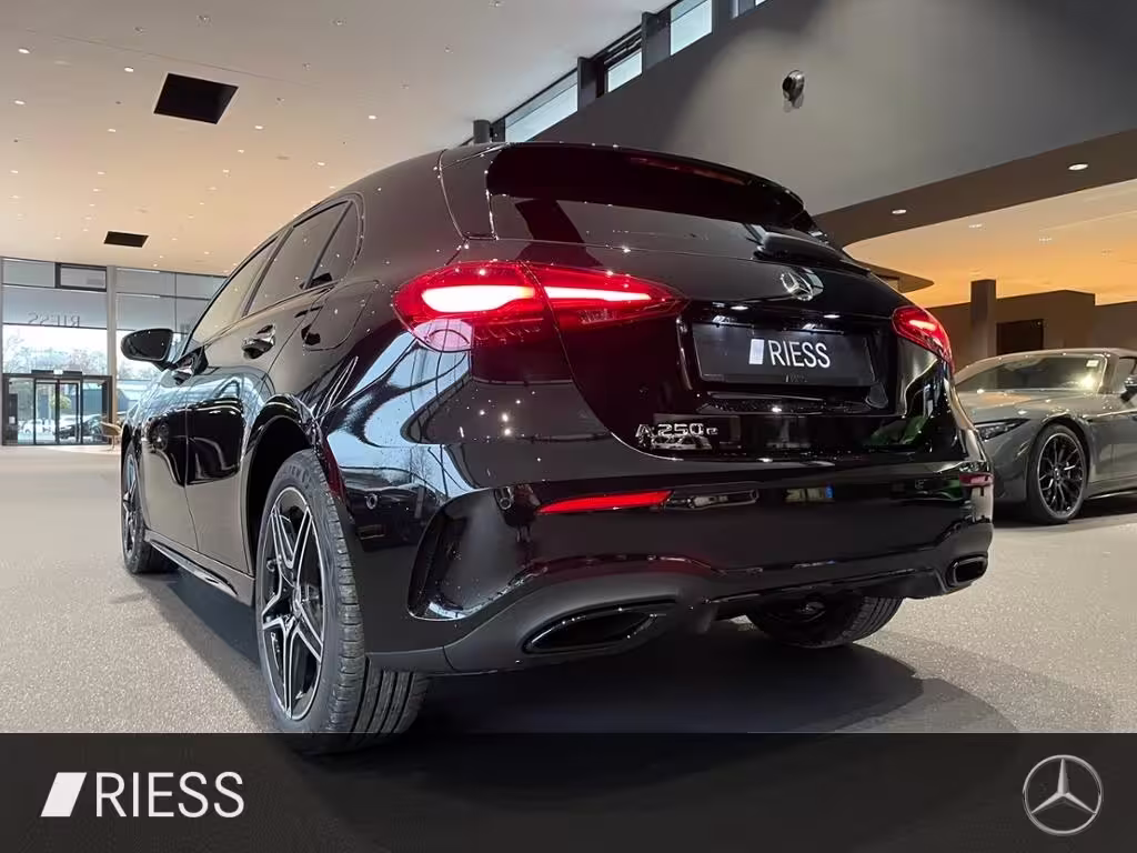 Mercedes-Benz A 250 e AMG+AHK+KEYLESS+LED+TOTWKL+MEMORY+SOUND+ A 250 - Bild 20