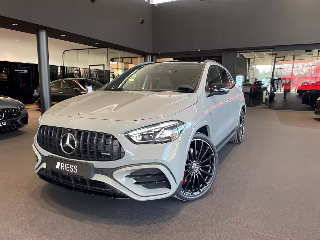 Mercedes-Benz GLA 35 AMG AMG+PANO+HUD+PERF SITZ+KEYLESS+360°+ GLA 35 AMG - Bild 2