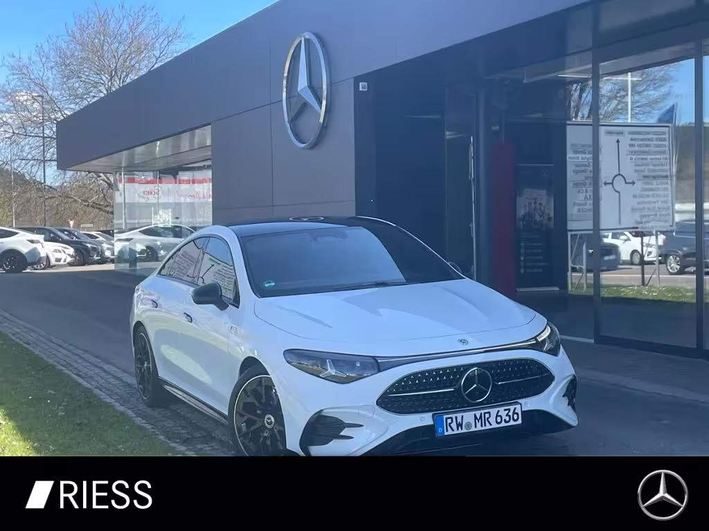 Mercedes-Benz CLA 200 4M AMG+AHK+SUPERSCREEN+360°+MULTIB+KEYL+