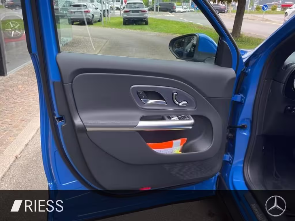 Mercedes-Benz GLB 250+ EQ AHK+7-SITZER+MB.DRIVE+AUGM+20+MASS+ GLB 250 - Bild 3