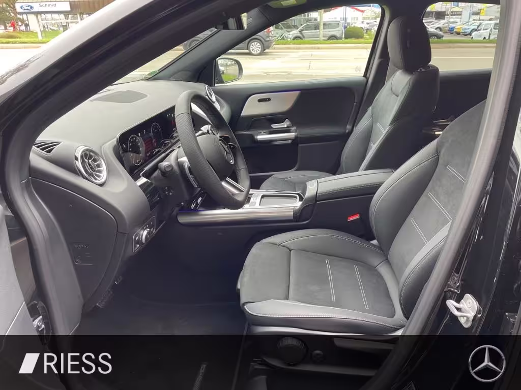 Mercedes-Benz GLA 200 AMG+AHK+KEYLESS+360°+MULTIBEAM+DISTRONIC GLA 200 - Bild 3
