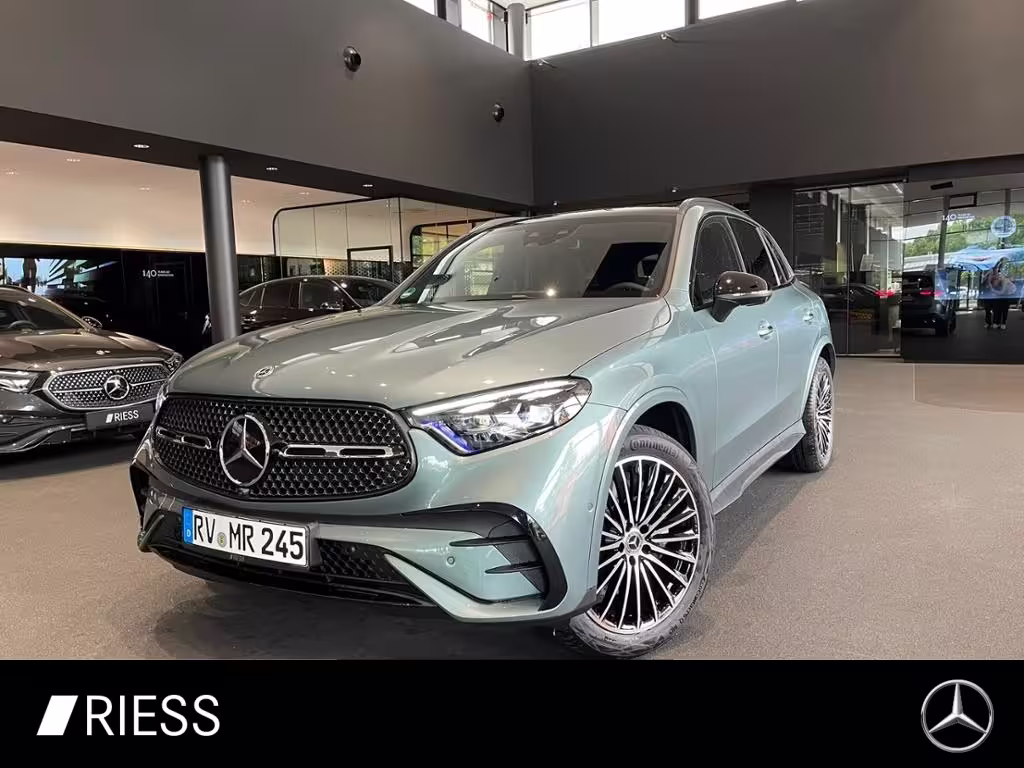 Mercedes-Benz GLC 300 4M AMG+PANO+AHK+AIRMATIC+HA LENK+DIGI L+