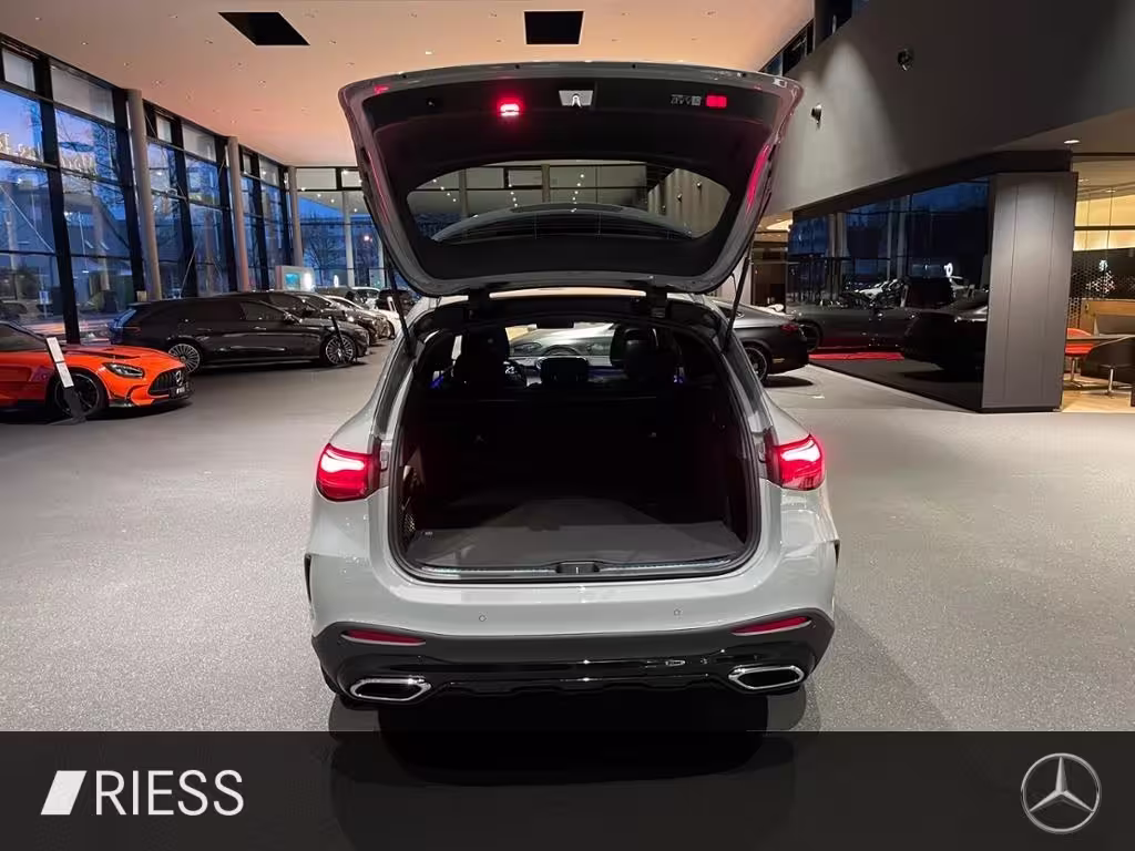 Mercedes-Benz GLC 300 d 4M AMG+PANO+AHK+STDHZG+DISTR+HUD+KEYL+360 GLC 300 - Bild 19