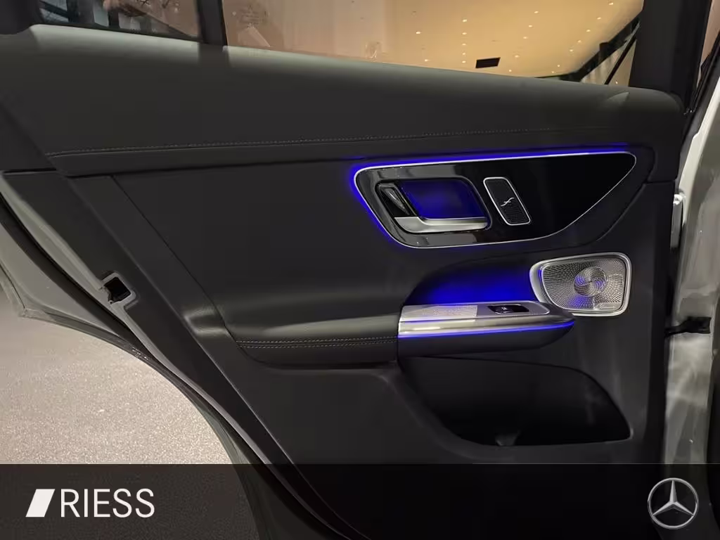 Mercedes-Benz GLC 300 d 4M AMG+PANO+AHK+STDHZG+DISTR+HUD+KEYL+360 GLC 300 - Bild 6