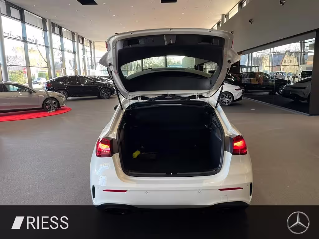 Mercedes-Benz A 200 AMG+PANO+DISTR+LED+KEYL+KAMERA+MEM+SOUND+ A 200 - Bild 18