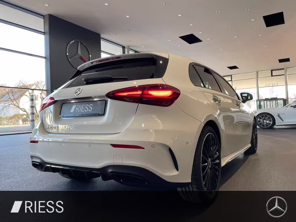 Mercedes-Benz A 200 AMG+PANO+DISTR+LED+KEYL+KAMERA+MEM+SOUND+ A 200 - Bild 8