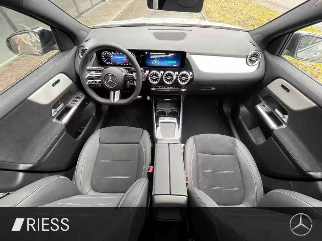 Mercedes-Benz GLA 200 AMG+AHK+DISTRONIC+KAMERA+NIGHT+THERMATIC GLA 200 - Bild 10