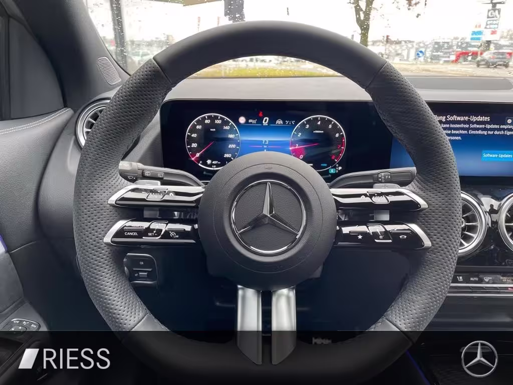 Mercedes-Benz GLA 200 AMG+AHK+DISTRONIC+KAMERA+NIGHT+THERMATIC GLA 200 - Bild 11