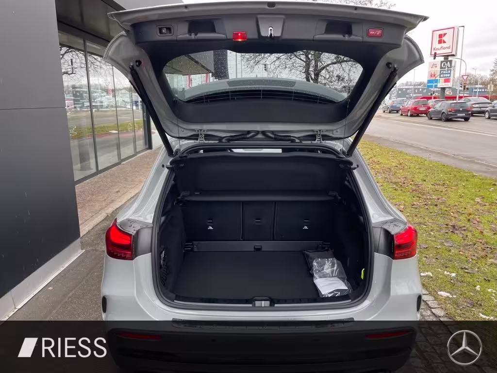 Mercedes-Benz GLA 200 AMG+AHK+DISTRONIC+KAMERA+NIGHT+THERMATIC GLA 200 - Bild 13