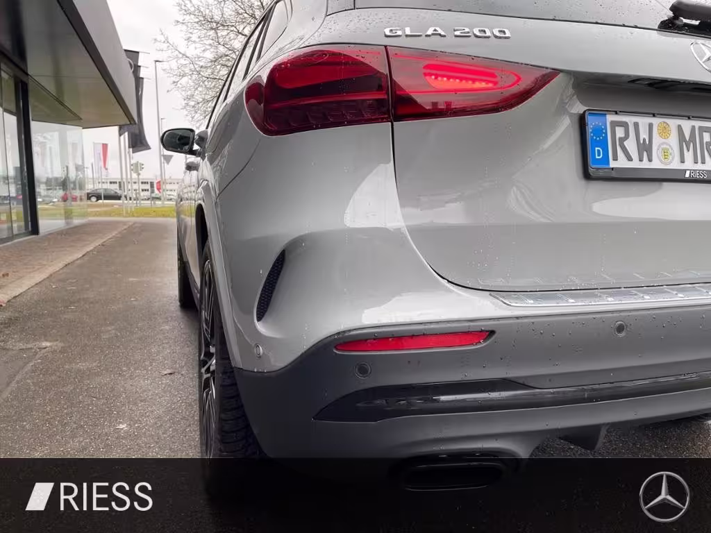 Mercedes-Benz GLA 200 AMG+AHK+DISTRONIC+KAMERA+NIGHT+THERMATIC GLA 200 - Bild 15