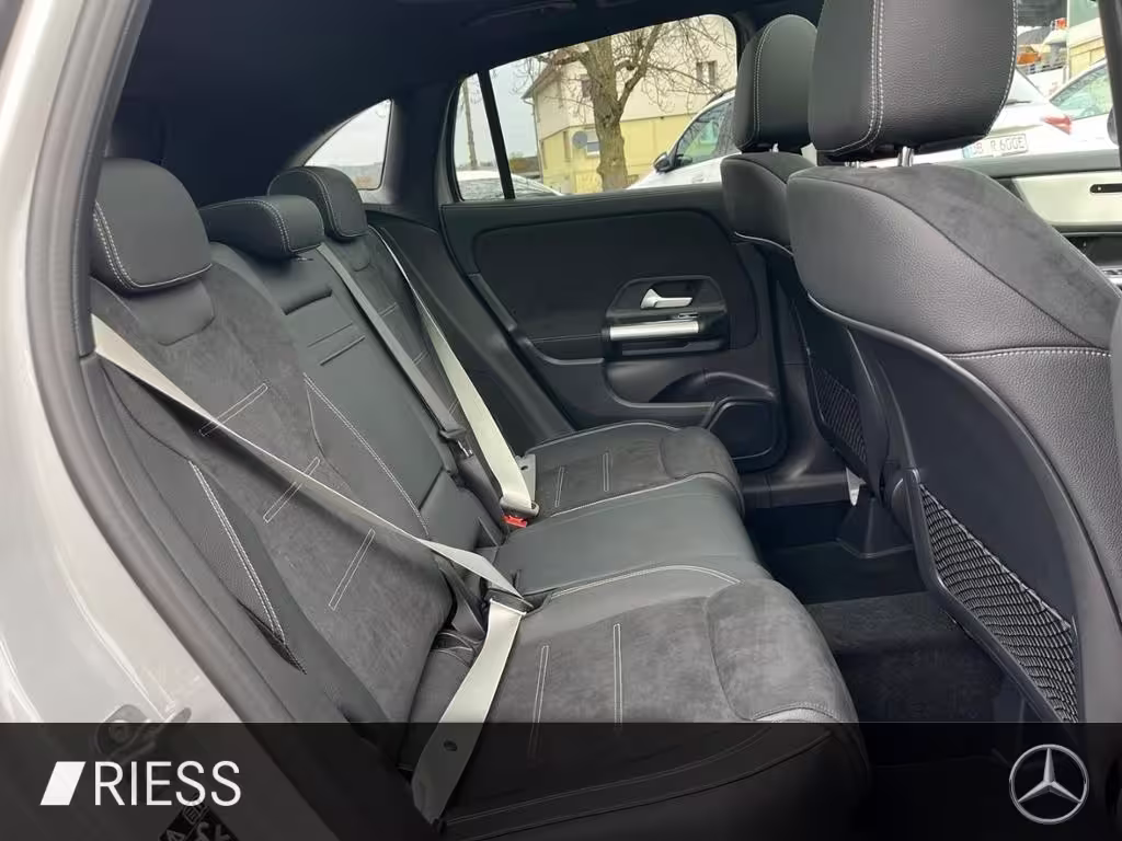 Mercedes-Benz GLA 200 AMG+AHK+PANO+SPECIAL-EDITION+DISTRONIC+ GLA 200 - Bild 13