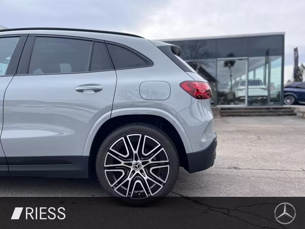 Mercedes-Benz GLA 200 AMG+AHK+PANO+SPECIAL-EDITION+DISTRONIC+ GLA 200 - Bild 17