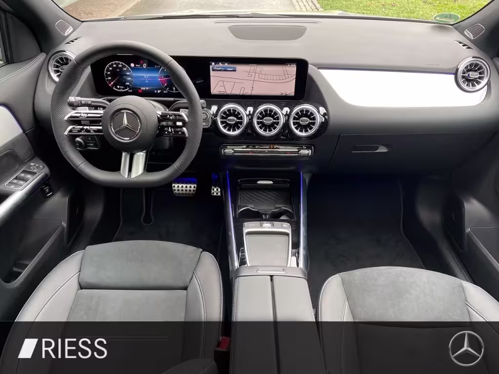 Mercedes-Benz GLA 220 d 4M AMG+AHK+PANO+BURM+MULTIB+360°+DISTR GLA 220 - Bild 12