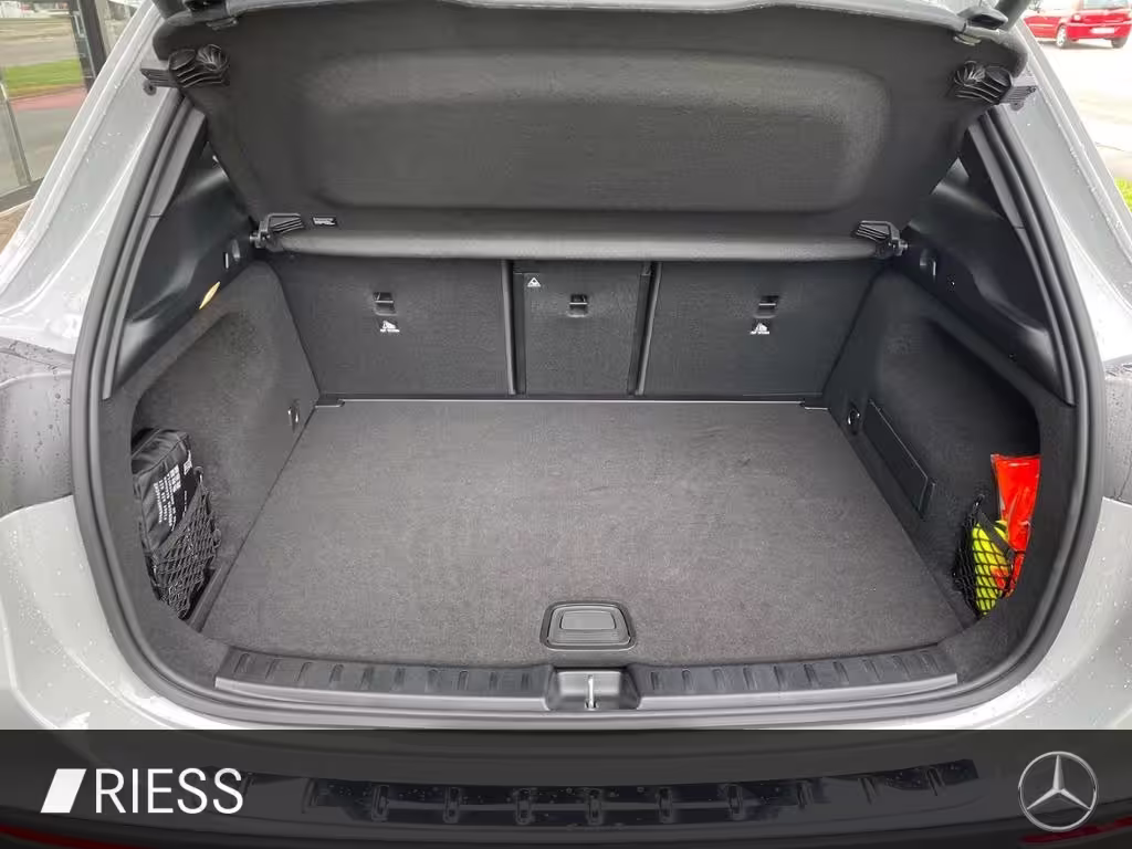 Mercedes-Benz GLA 220 d 4M AMG+AHK+PANO+BURM+MULTIB+360°+DISTR GLA 220 - Bild 16