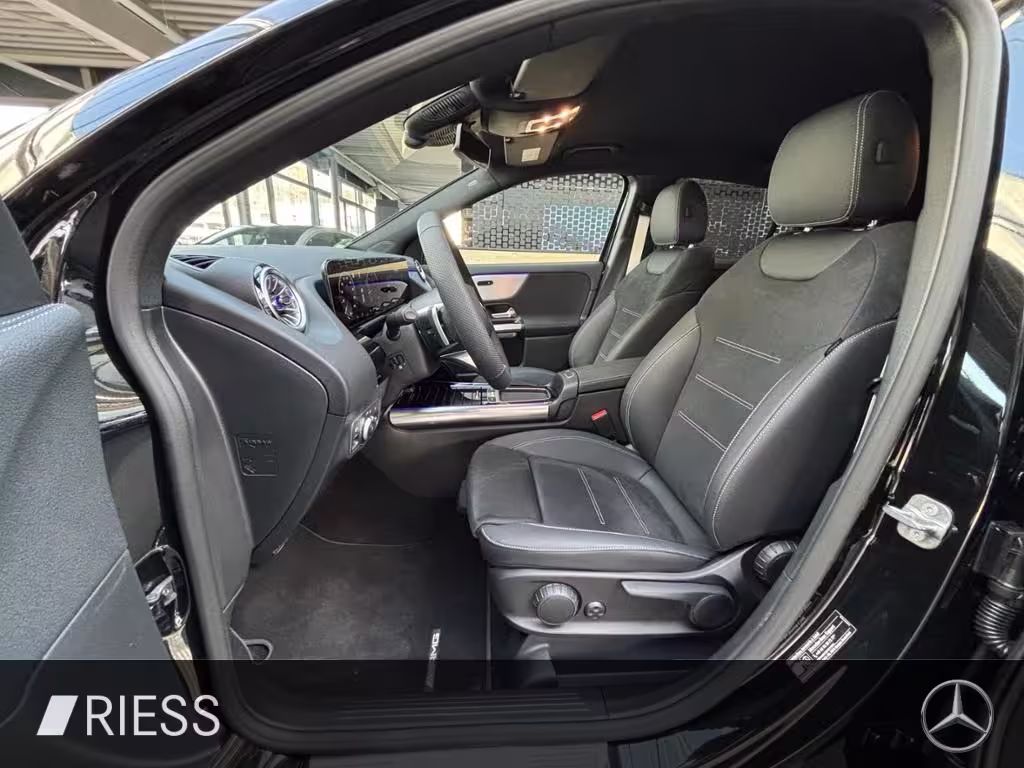 Mercedes-Benz GLA 200 d AMG+AHK+KAMERA+NIGHT+SOUNDSYS+THERMATIC GLA 200 - Bild 3