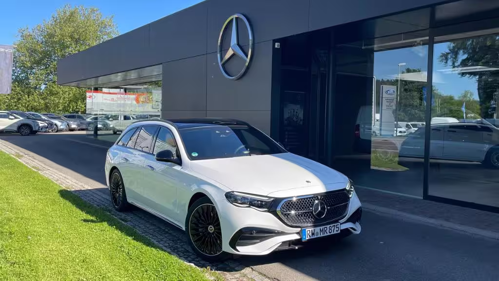 Mercedes-Benz E 220 d 4M T AMG+AHK+PANO+360+20+DISTR+MEM+KEYL E 220 - Bild 2