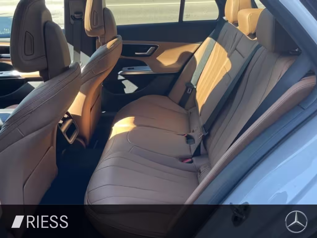 Mercedes-Benz E 220 d 4M T AMG+AHK+PANO+360+20+DISTR+MEM+KEYL E 220 - Bild 5