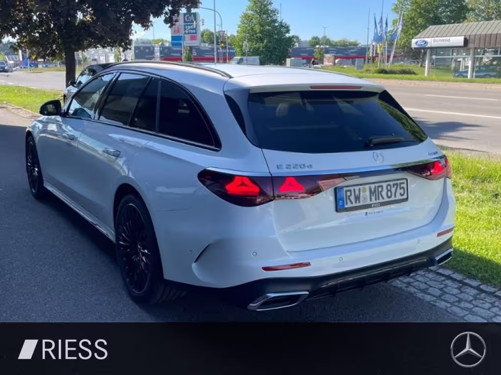 Mercedes-Benz E 220 d 4M T AMG+AHK+PANO+360+20+DISTR+MEM+KEYL E 220 - Bild 6