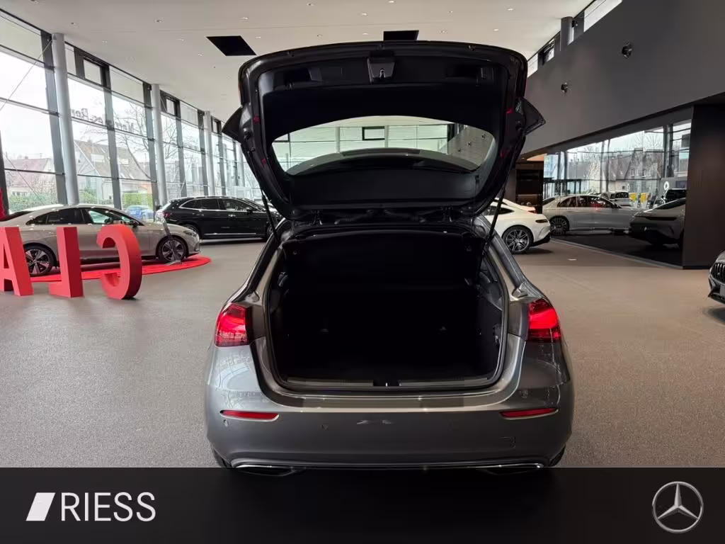 Mercedes-Benz A 180 PROGRESSIVE+PANO+DISTRONIC+MULTIBEAM+ A 180 - Bild 17