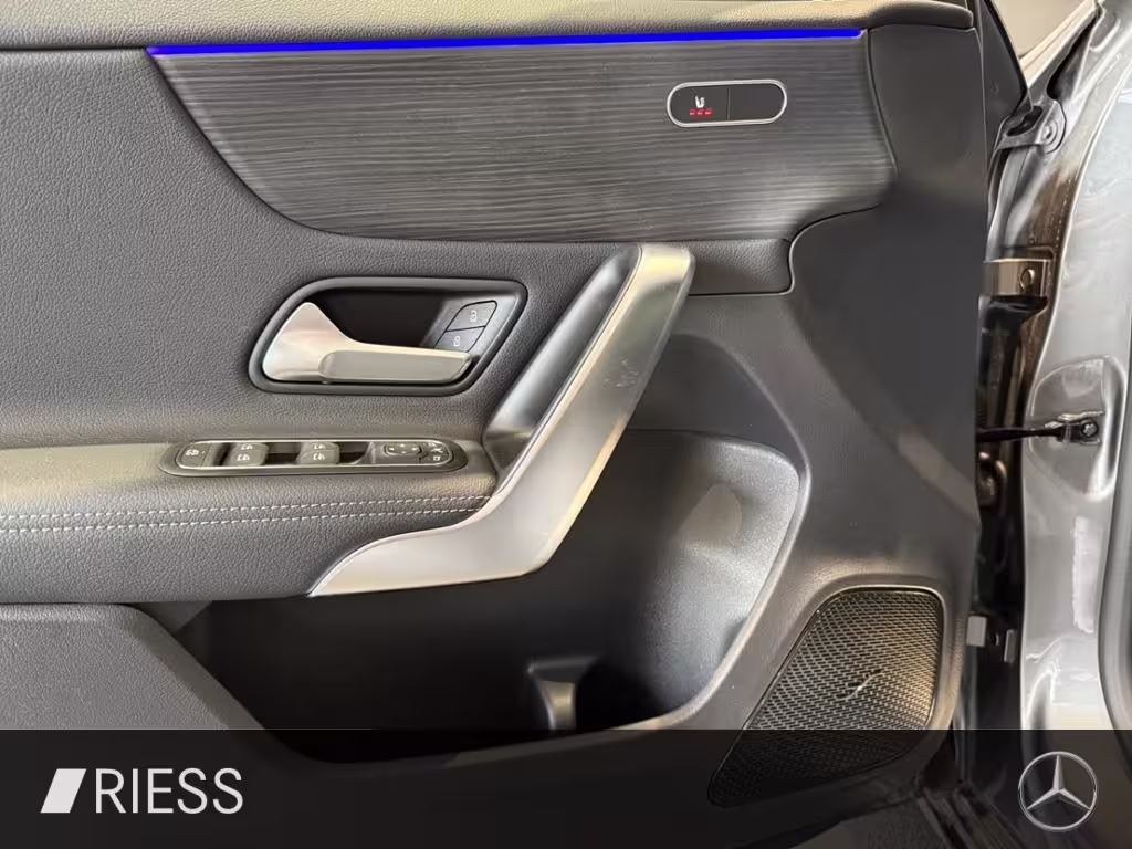 Mercedes-Benz A 180 PROGRESSIVE+PANO+DISTRONIC+MULTIBEAM+ A 180 - Bild 4