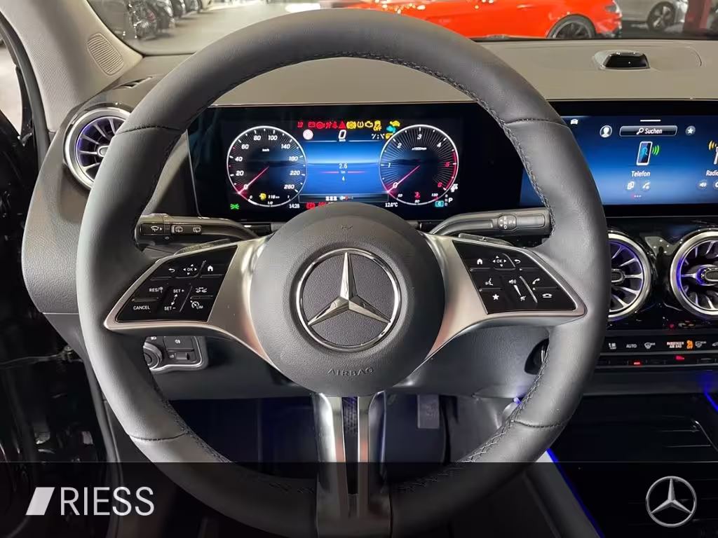 Mercedes-Benz GLA 200 d 4M AMG+AHK+DISTRONIC+MULTIBEAM+KEYLESS GLA 200 - Bild 15