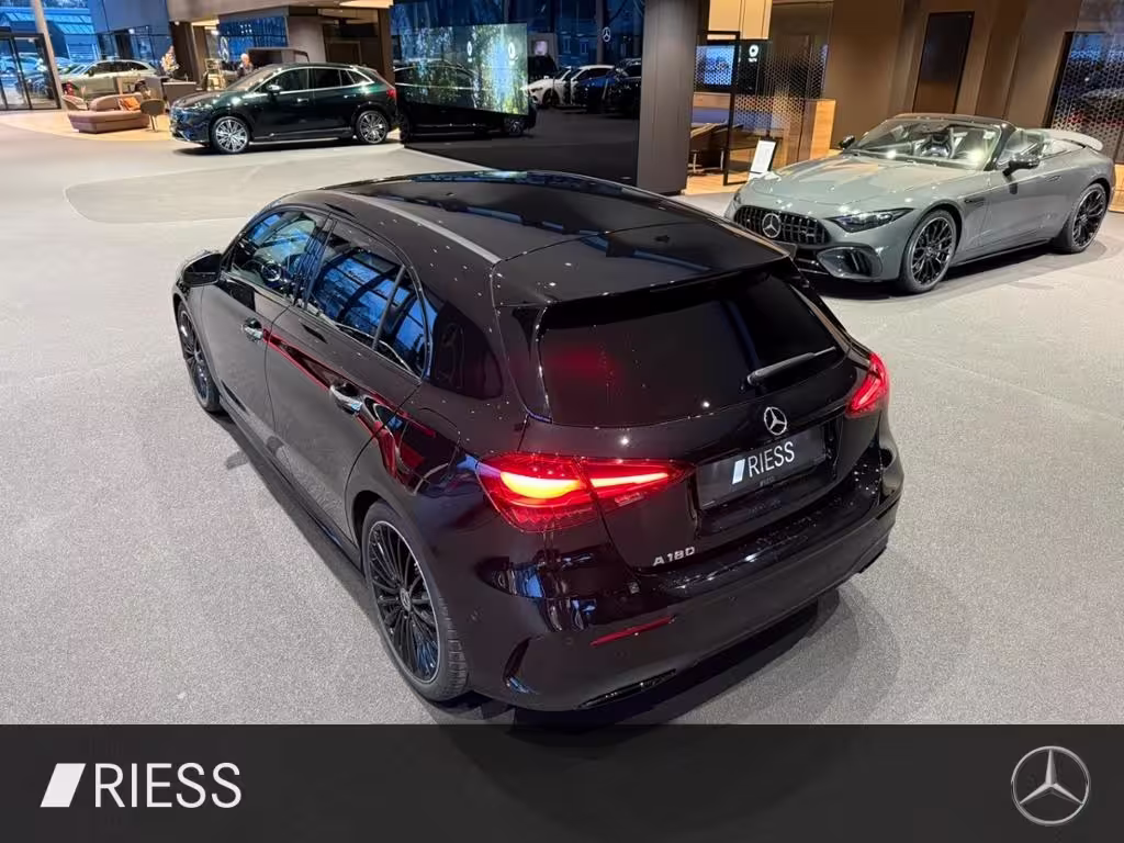 Mercedes-Benz A 180 AMG+DISTRONIC+AHK+MULTIBEAM+KEYL+TOTWKL+ A 180 - Bild 7