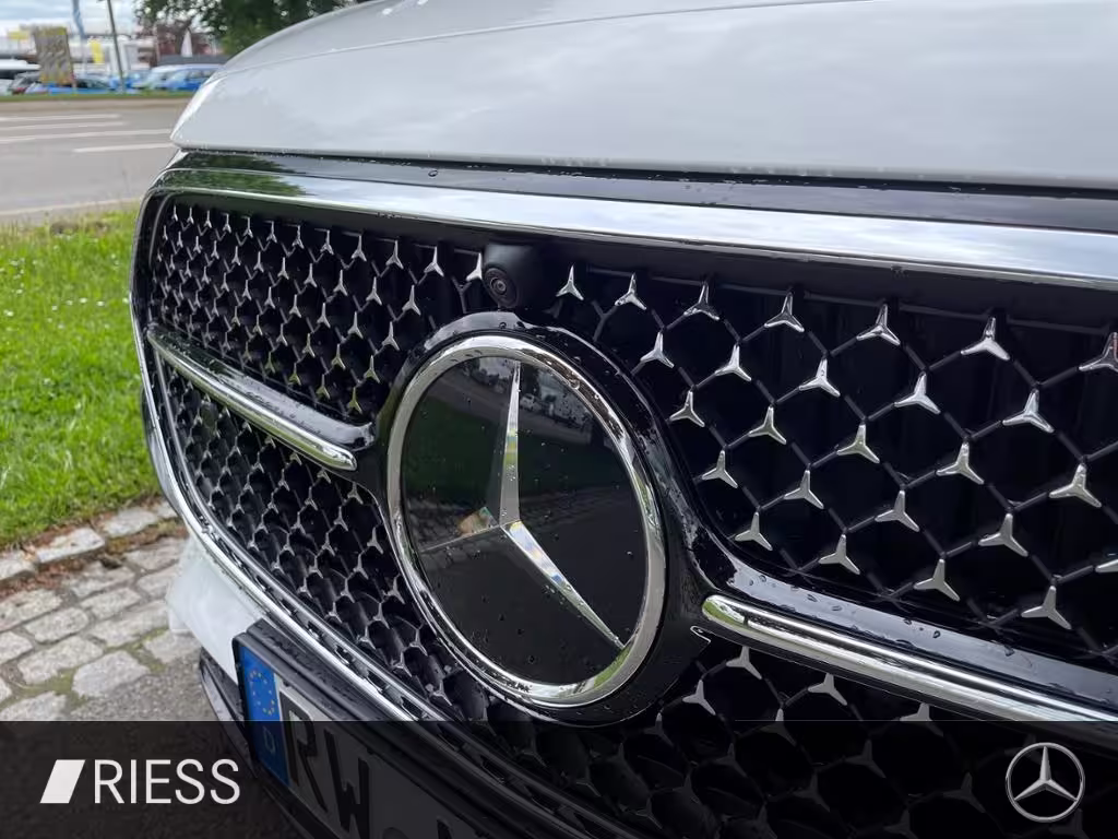 Mercedes-Benz E 220 d 4M T AMG+AHK+PANO+360+DISTR+20°+MEM+KEYL E 220 - Bild 18
