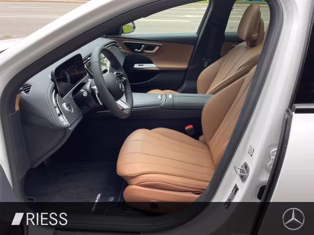 Mercedes-Benz E 220 d 4M T AMG+AHK+PANO+360+DISTR+20°+MEM+KEYL E 220 - Bild 4