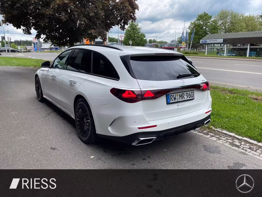 Mercedes-Benz E 220 d 4M T AMG+AHK+PANO+360+DISTR+20°+MEM+KEYL E 220 - Bild 6