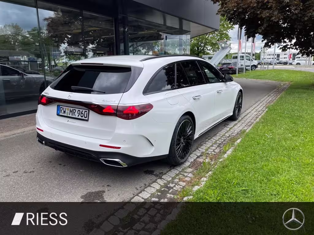 Mercedes-Benz E 220 d 4M T AMG+AHK+PANO+360+DISTR+20°+MEM+KEYL E 220 - Bild 7