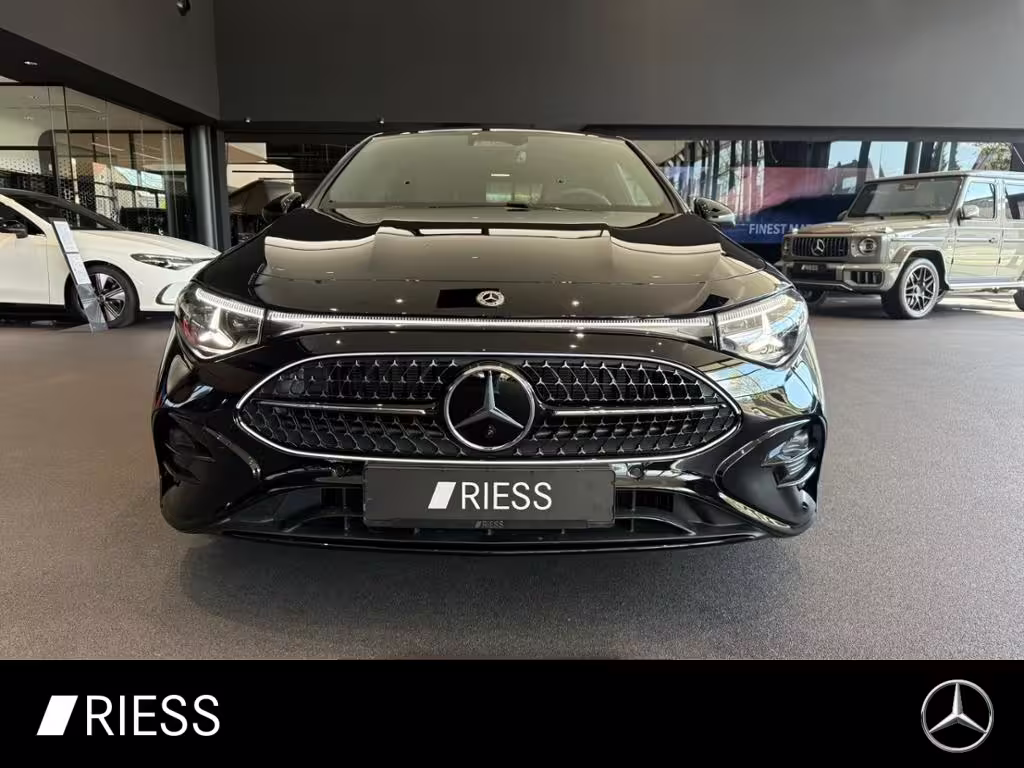 Mercedes-Benz CLA 200 4M NEU+C 178+AMG+SUPERSCREEN+KEYL+MULTIB