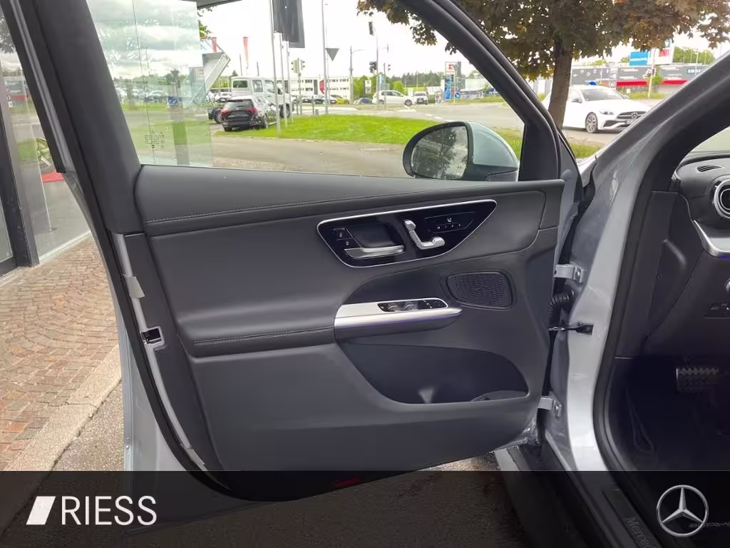 Mercedes-Benz GLC 220 d 4M Coupé AMG+AHK+PANO+360°+DISTR+DIGIL GLC 220 - Bild 3