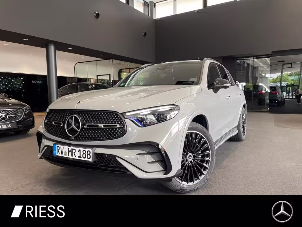 Mercedes-Benz GLC 300 4M AMG+PANO+HUD+DISTR+AIRM+AHK+DIGI LI+
