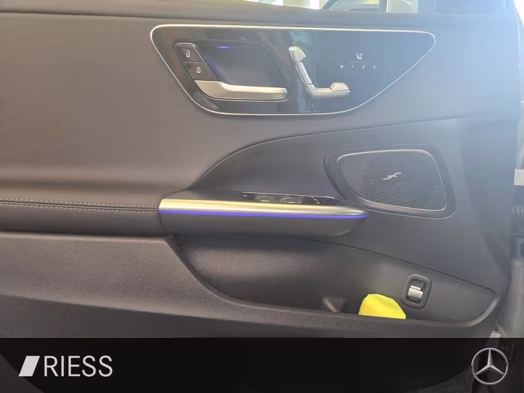 Mercedes-Benz C 220 d 4M AMG+AHK+GUARD-360°+DIGITAL-LIGHT+19+ C 220 - Bild 4