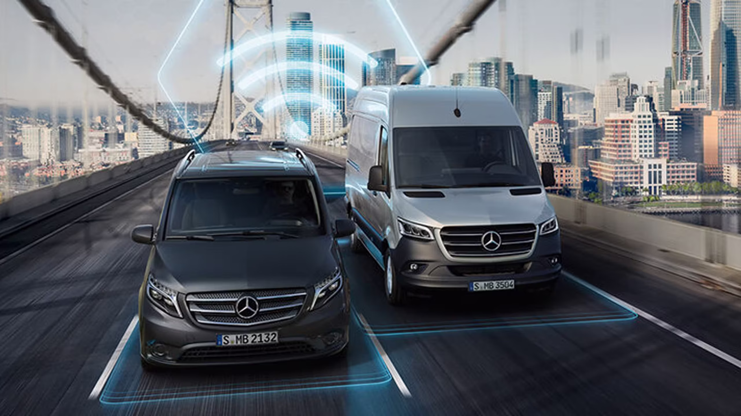 Zwei Mercedes-Benz Vans, Fuhrpark